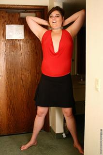 Lindsay Kay Hayward feet photo 3