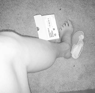 Lindsay Kay Hayward feet photo 7