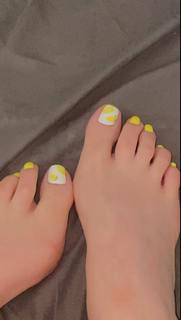 Lindsay Kay Hayward feet photo 8