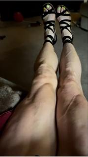 Lindsay Kay Hayward feet photo 5