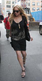 Lindsay Lohan feet photo thumbnail