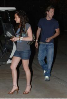Lindsay Lohan feet photo thumbnail