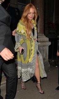 Lindsay Lohan feet photo thumbnail