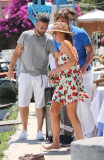 Lindsay Lohan feet photo thumbnail