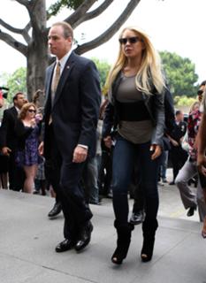 Lindsay Lohan feet photo thumbnail