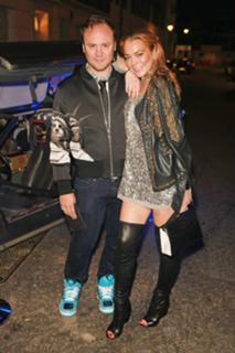 Lindsay Lohan feet photo thumbnail