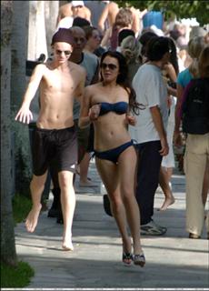 Lindsay Lohan feet photo thumbnail