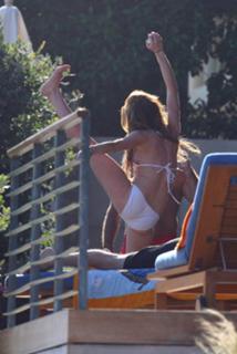 Lindsay Lohan feet photo thumbnail