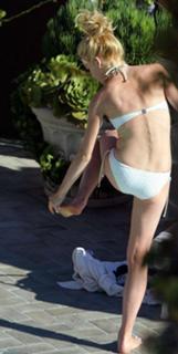 Lindsay Lohan feet photo thumbnail