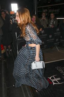 Lindsay Lohan feet photo thumbnail