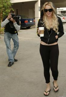 Lindsay Lohan feet photo thumbnail
