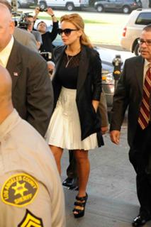 Lindsay Lohan feet photo thumbnail