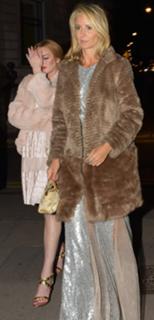 Lindsay Lohan feet photo thumbnail