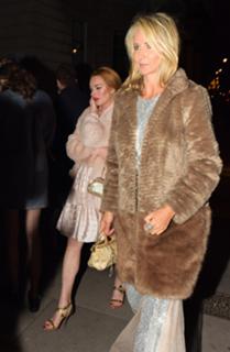 Lindsay Lohan feet photo thumbnail