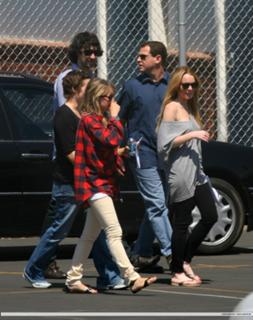 Lindsay Lohan feet photo thumbnail