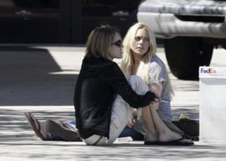 Lindsay Lohan feet photo thumbnail