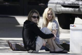 Lindsay Lohan feet photo thumbnail