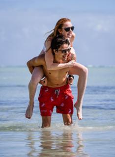Lindsay Lohan feet photo thumbnail