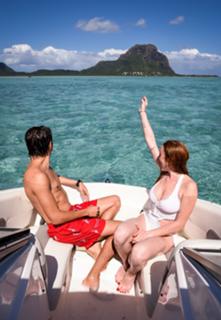 Lindsay Lohan feet photo thumbnail