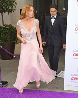 Lindsay Lohan feet photo thumbnail
