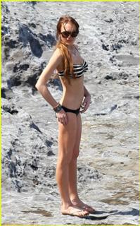 Lindsay Lohan feet photo thumbnail
