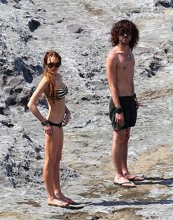 Lindsay Lohan feet photo thumbnail