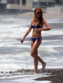 Lindsay Lohan feet photo thumbnail