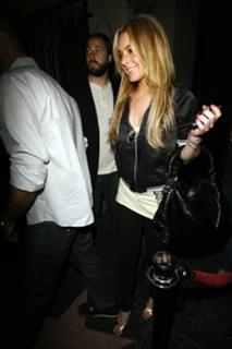 Lindsay Lohan feet photo thumbnail