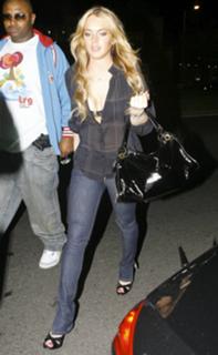 Lindsay Lohan feet photo thumbnail
