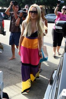 Lindsay Lohan feet photo thumbnail