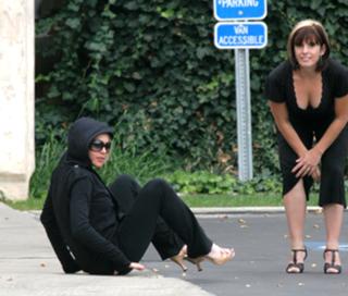 Lindsay Lohan feet photo thumbnail