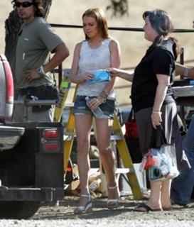 Lindsay Lohan feet photo thumbnail