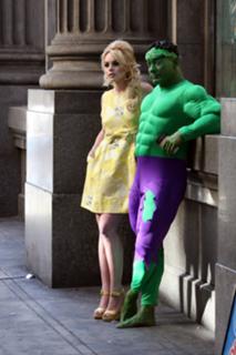 Lindsay Lohan feet photo thumbnail