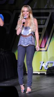 Lindsay Lohan feet photo thumbnail