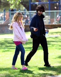 Lindsay Lohan feet photo thumbnail