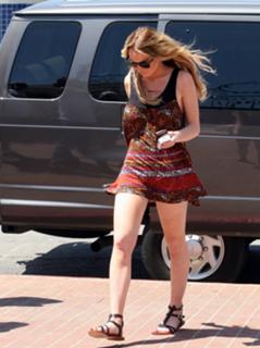 Lindsay Lohan feet photo thumbnail