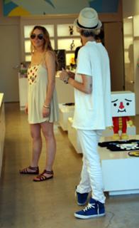 Lindsay Lohan feet photo thumbnail