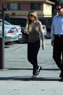 Lindsay Lohan feet photo thumbnail