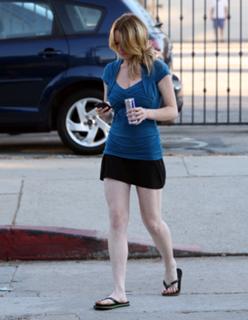 Lindsay Lohan feet photo thumbnail