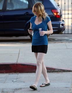 Lindsay Lohan feet photo thumbnail