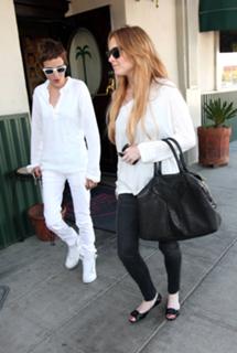 Lindsay Lohan feet photo thumbnail