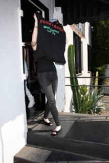 Lindsay Lohan feet photo thumbnail