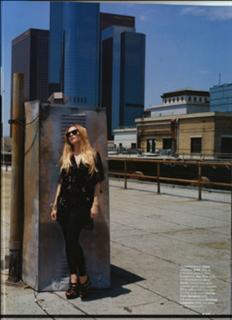 Lindsay Lohan feet photo thumbnail