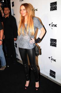 Lindsay Lohan feet photo thumbnail