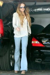 Lindsay Lohan feet photo thumbnail