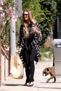 Lindsay Lohan feet photo thumbnail