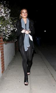 Lindsay Lohan feet photo thumbnail