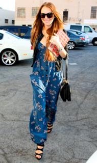 Lindsay Lohan feet photo thumbnail