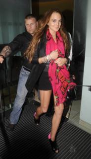 Lindsay Lohan feet photo thumbnail