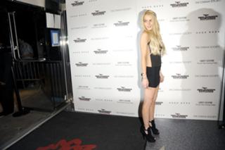 Lindsay Lohan feet photo thumbnail